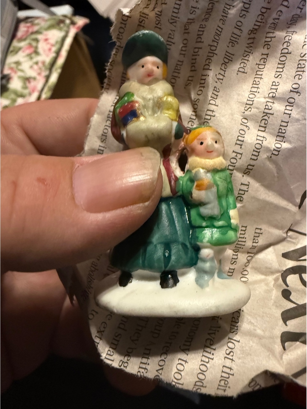 Vintage Porcelain Christmas Carolers Figurine